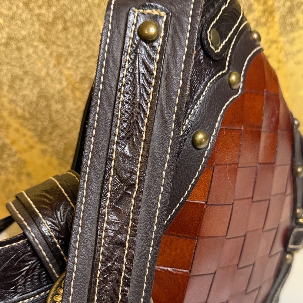 American West Two Tone Quilted Brown Woven Shoulder Bag - Picture 8 of 16